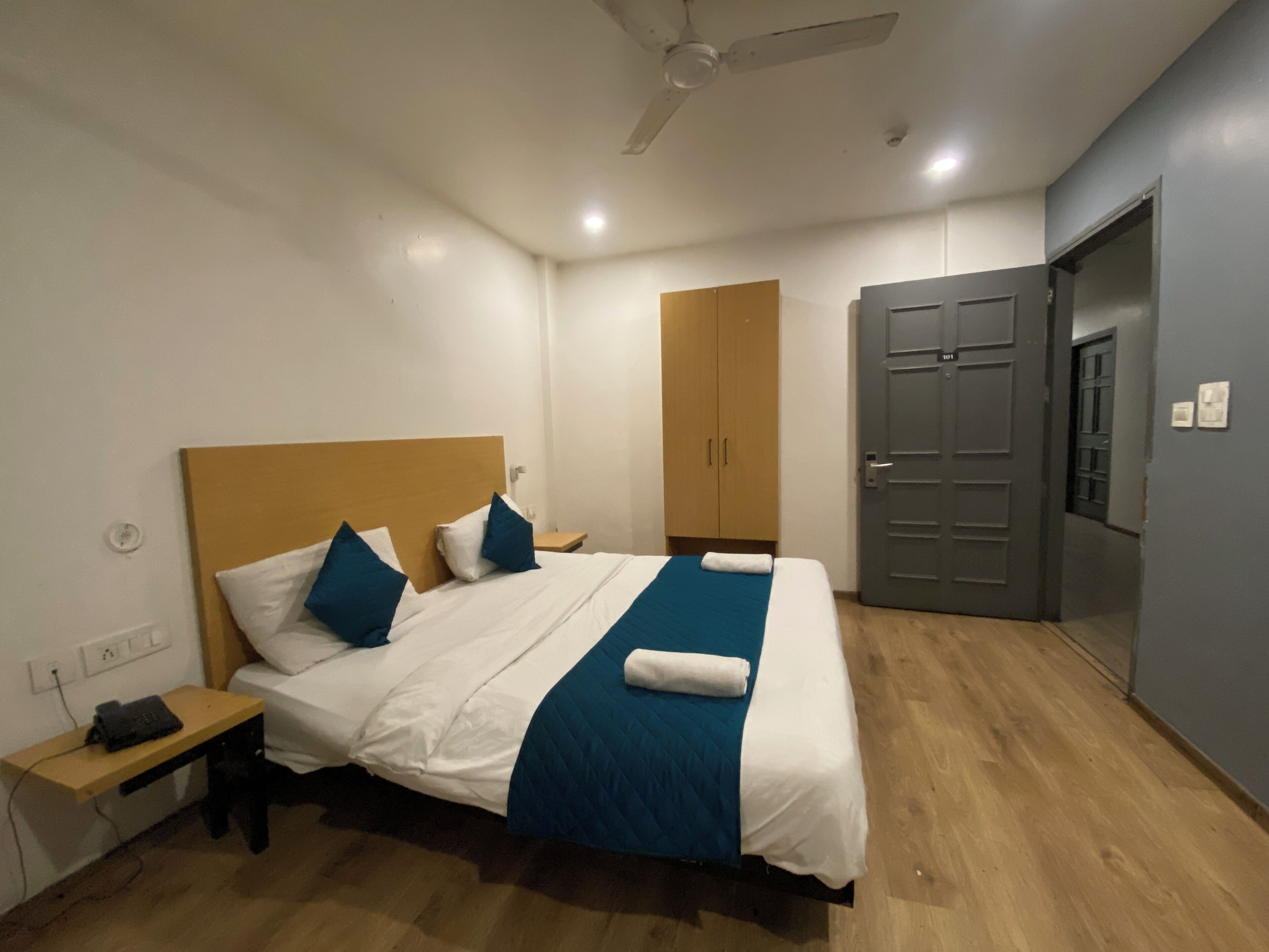 Foto - Hotel White Saffron Pitampura Near Kohat Enclave metro station