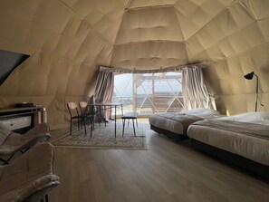 Quarto duplo básico | Escrivaninha, Wi-Fi de cortesia