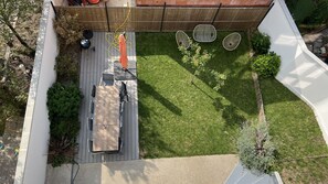 Outdoor dining - Magnificent villa with exceptional view (Fontenay-sous-Bois)