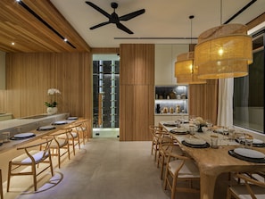 ヴィラ | 専用キッチン | 大型冷蔵庫、電子レンジ、オーブン、コンロ