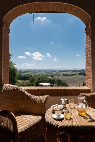 Stunning Villa, With Private Pool At 6km From Siena
