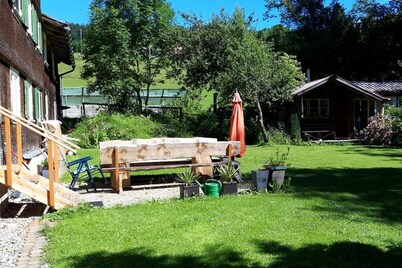 Quaint farmhouse in the countryside with its own garden, 10 beds