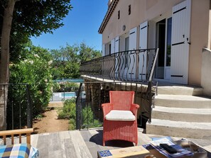 Terrace/patio - Villa with pool - 4 bedrooms - Walking distance to beaches (La Garde)