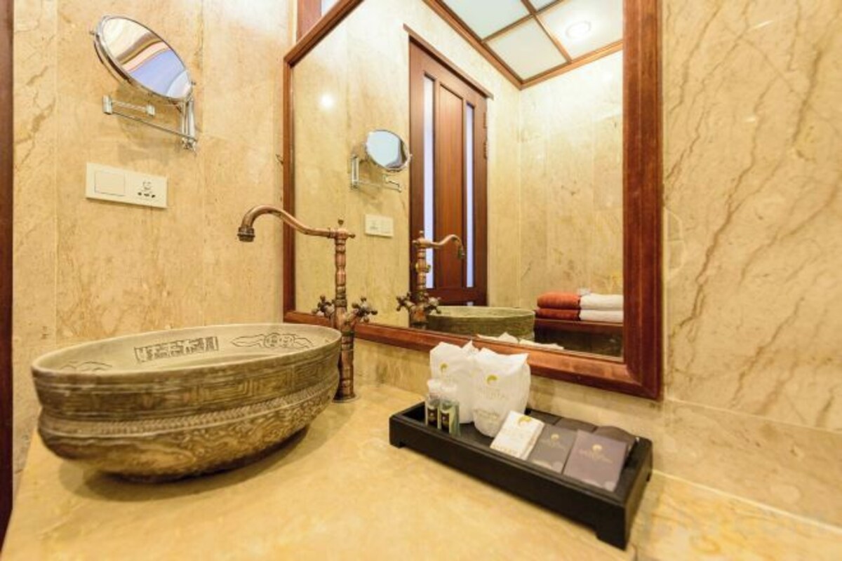 Dusche, Haartrockner, Bademäntel, Handtücher