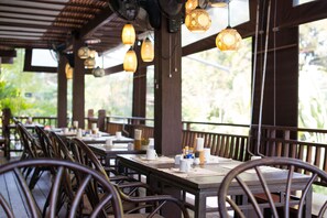 Petit déjeuner buffet compris tous les jours