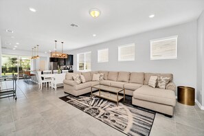 TV, DVD-spiller og bordtennis