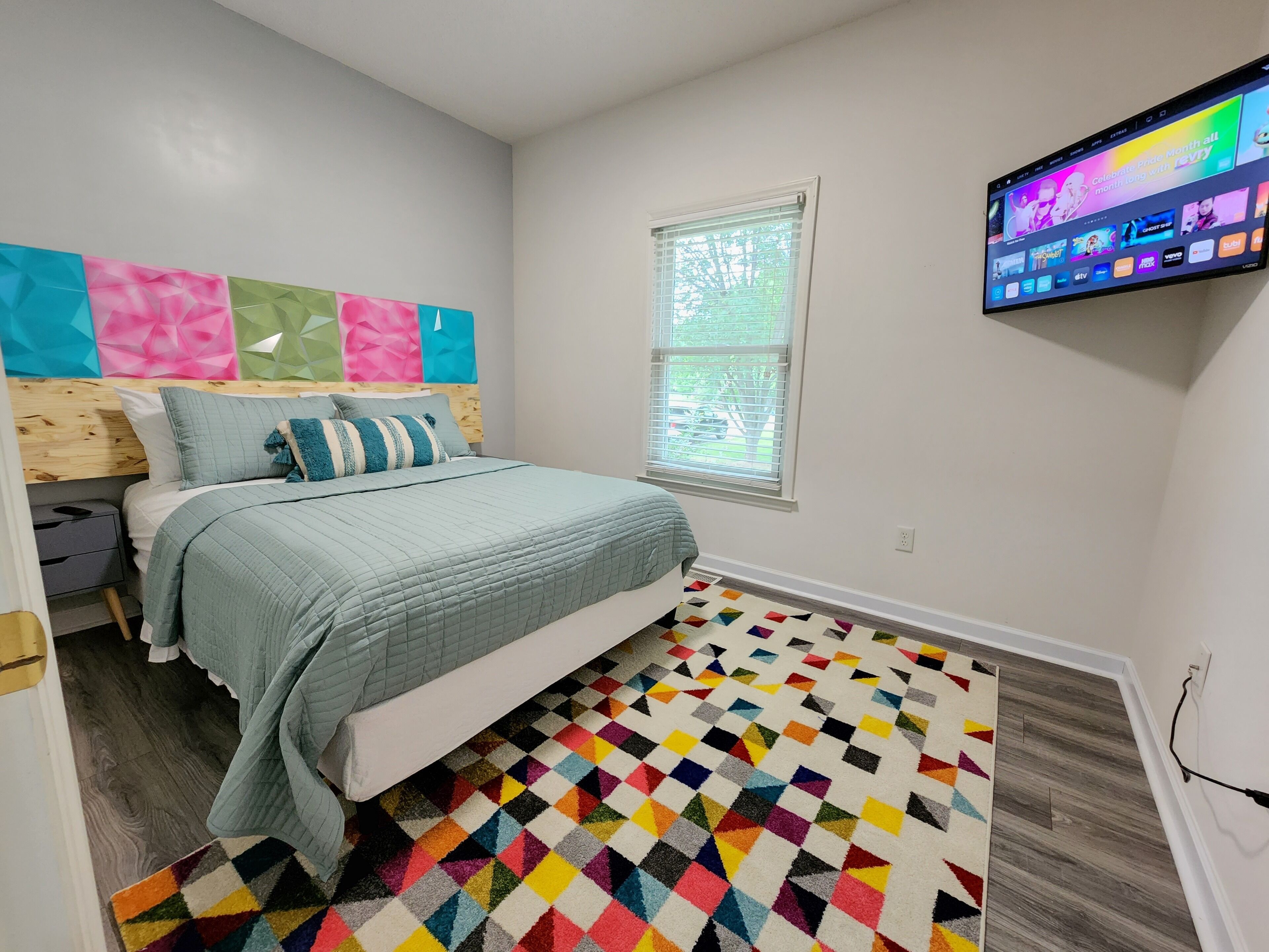 3 多间卧室、WiFi、床单