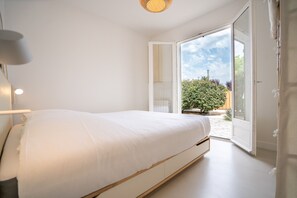 3 chambres, fer et planche à repasser, Wi-Fi gratuit, draps fournis