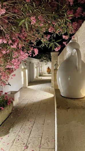 Exterior - Masseria Messapia Wine Resort & SPA (Mesagne)