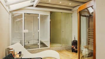 Turkkilainen sauna, vartalohoitoja, hydroterapiaa, aromaterapiaa