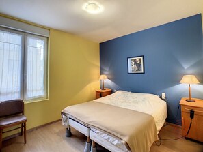 1 bedroom, free WiFi - Ground Floor, A/C, Accessible F2 Apartment with Terrace in Lamalou les Bains, 300m from Spa (Lamalou-les-Bains)