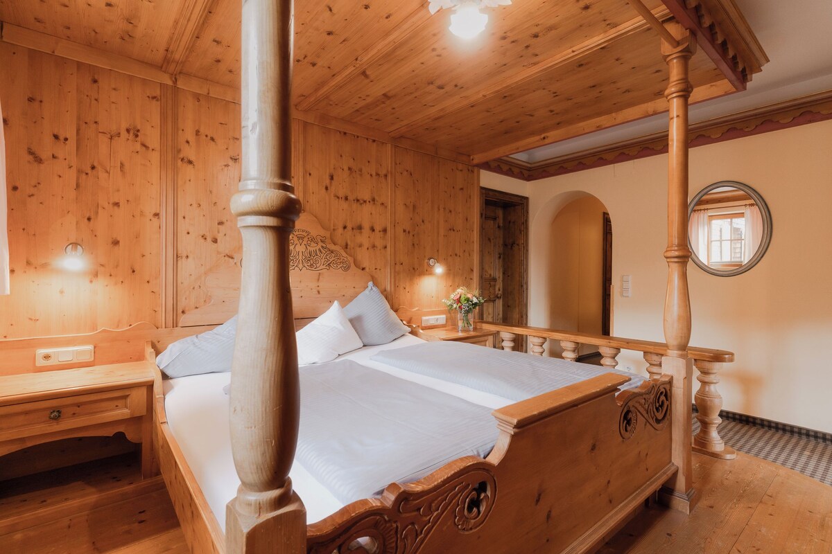 Ropa de cama hipoalergénica y minibar 