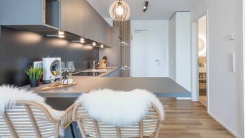 KylskÄp, ugn, spishÀll och diskmaskin