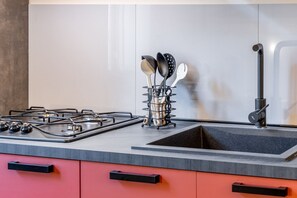 Microwave, stovetop, toaster