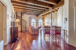 Interior - GuestHost - Molino Stucky Residence Galea Suite (Venezia)
