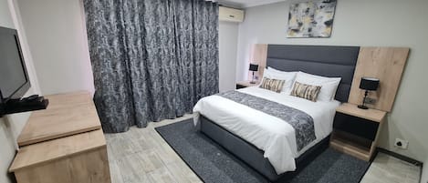 Deluxe dubbelrum | Värdeförvaringsskåp på rummet, strykjärn/strykbräda och gratis wi-fi
