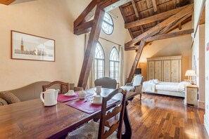 1 Schlafzimmer, Bügeleisen/Bügelbrett, Internetzugang, Bettwäsche