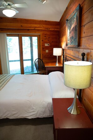 15 bedrooms, desk, free WiFi, bed sheets - 15 Bedroom, Hot tub, Put Put, Pond, Pool Table (Needmore)