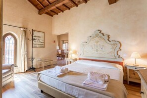 1 habitación, tabla de planchar con plancha y acceso a internet