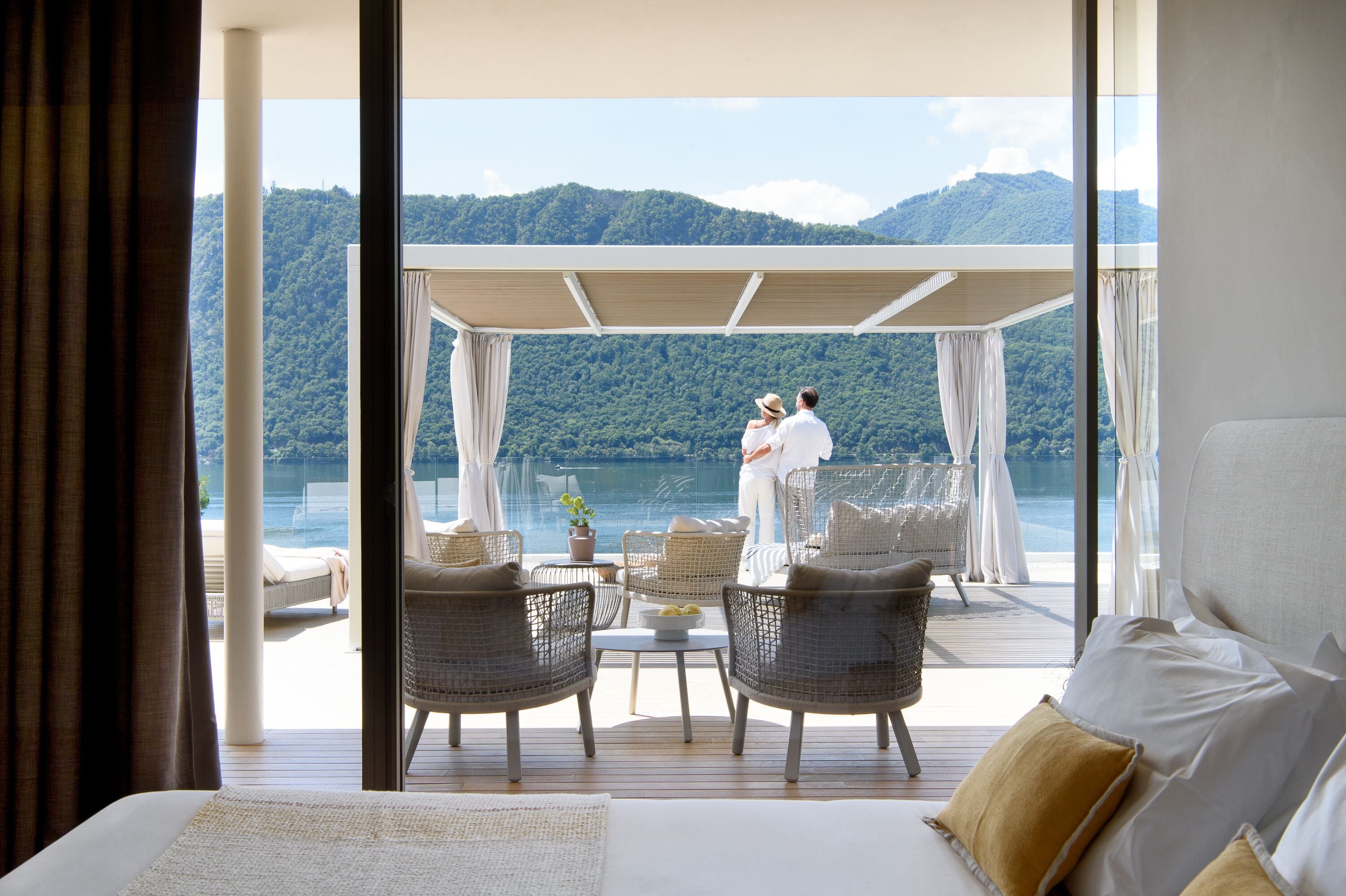 Luxury Penthouse, Jetted Tub, Lake View