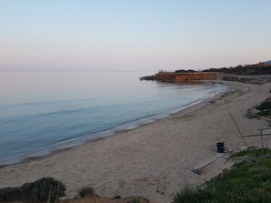 Plage à proximité, sable blanc, 3 bars de plage