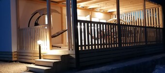 Newly built mobile home by the sea with large terrace