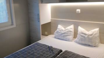 2 bedrooms, in-room safe, free WiFi, bed sheets