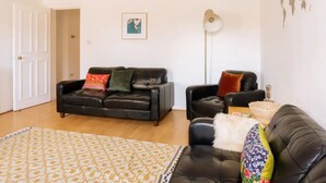 Basic Apartment, Multiple Beds | Interior - Charming 3 Bedroom Apartment in the Heart of Vibrant Old Town (Edinburgh)
