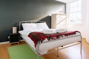 Leilighet – basic, flere senger | 3 soverom, strykejern/-brett og sengetøy