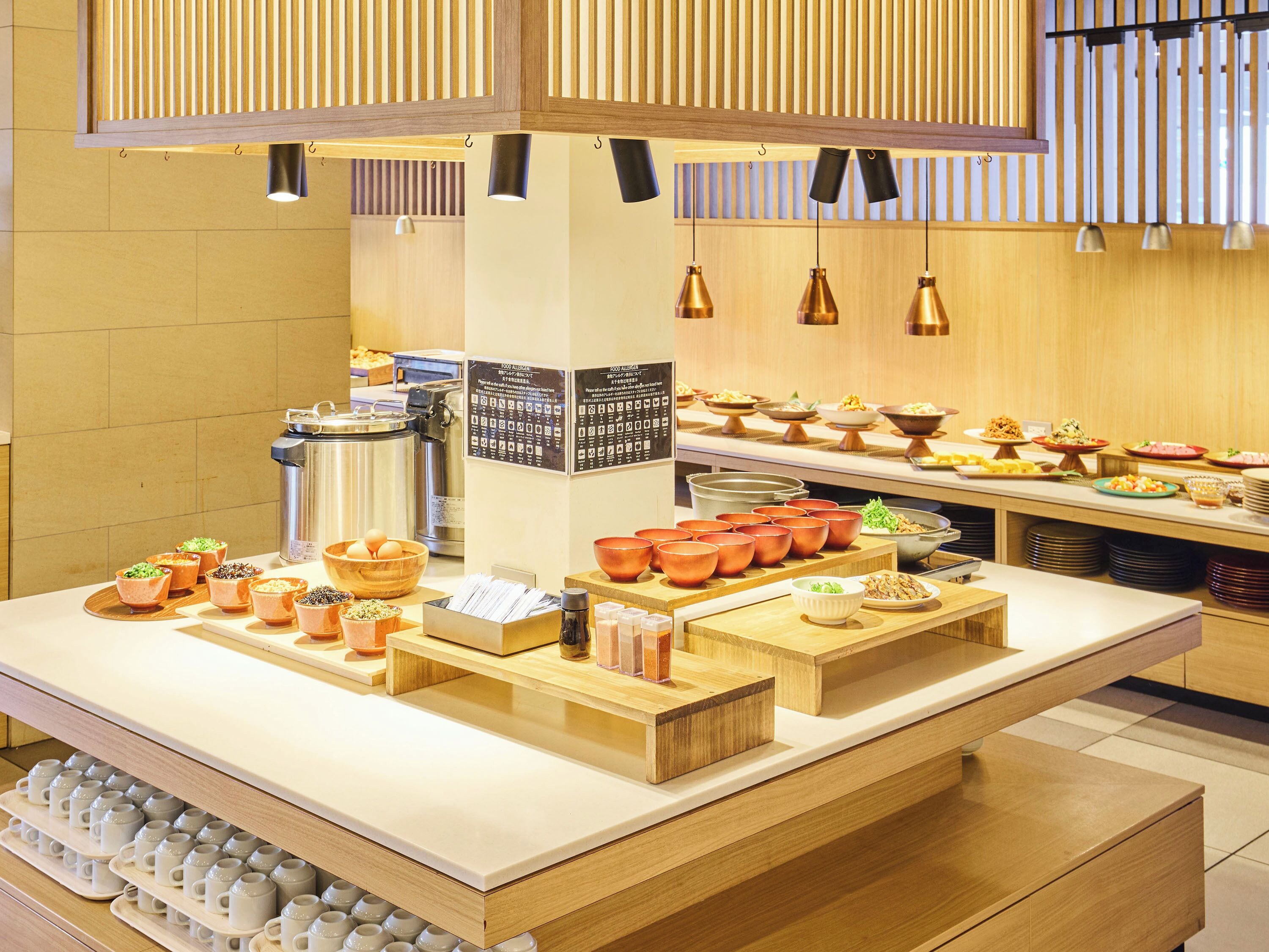 Desayuno buffet diario (JPY 2200 por persona)