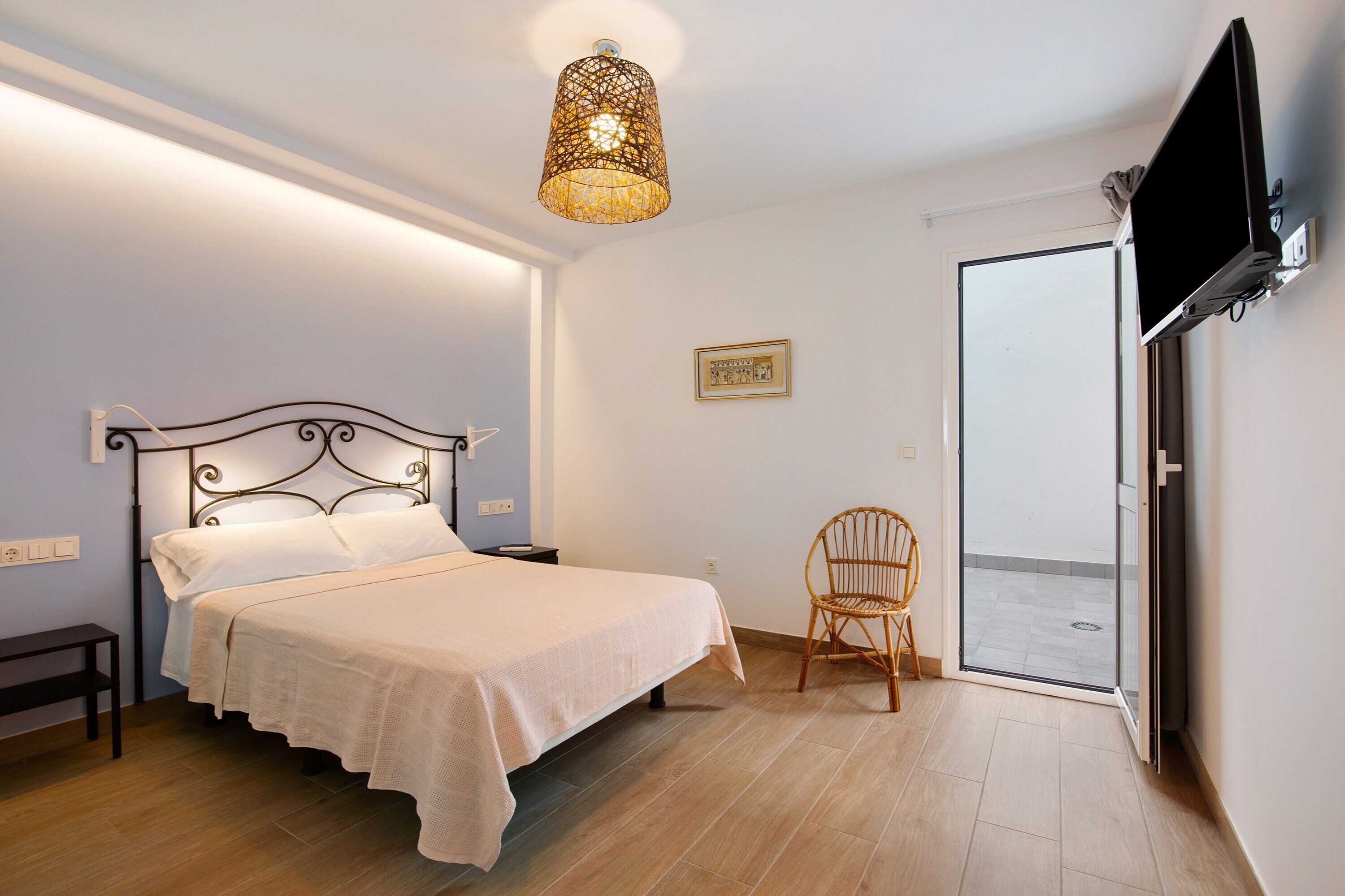 2 makuuhuonetta, ilmainen Wi-Fi, vuodevaatteet