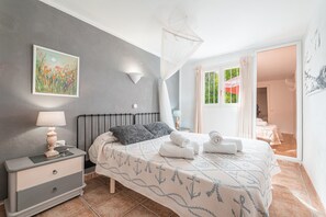 2 chambres, bureau, fer et planche à repasser, Wi-Fi gratuit