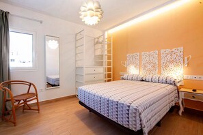 1 bedroom, free WiFi, bed sheets