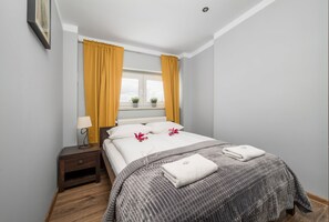 1 habitación, tabla de planchar con plancha, wifi y ropa de cama 