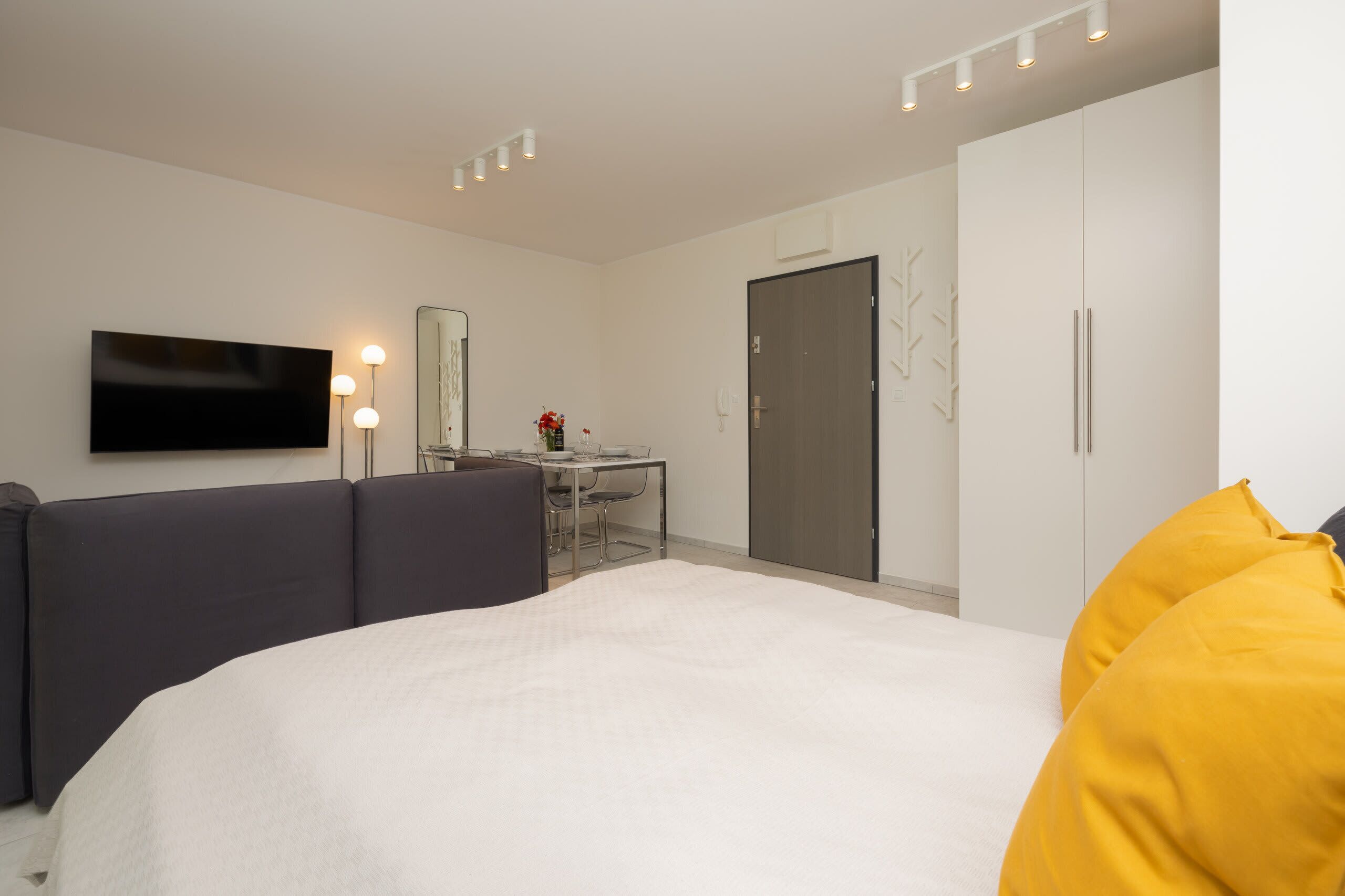 Bügeleisen/Bügelbrett, WLAN, Bettwäsche