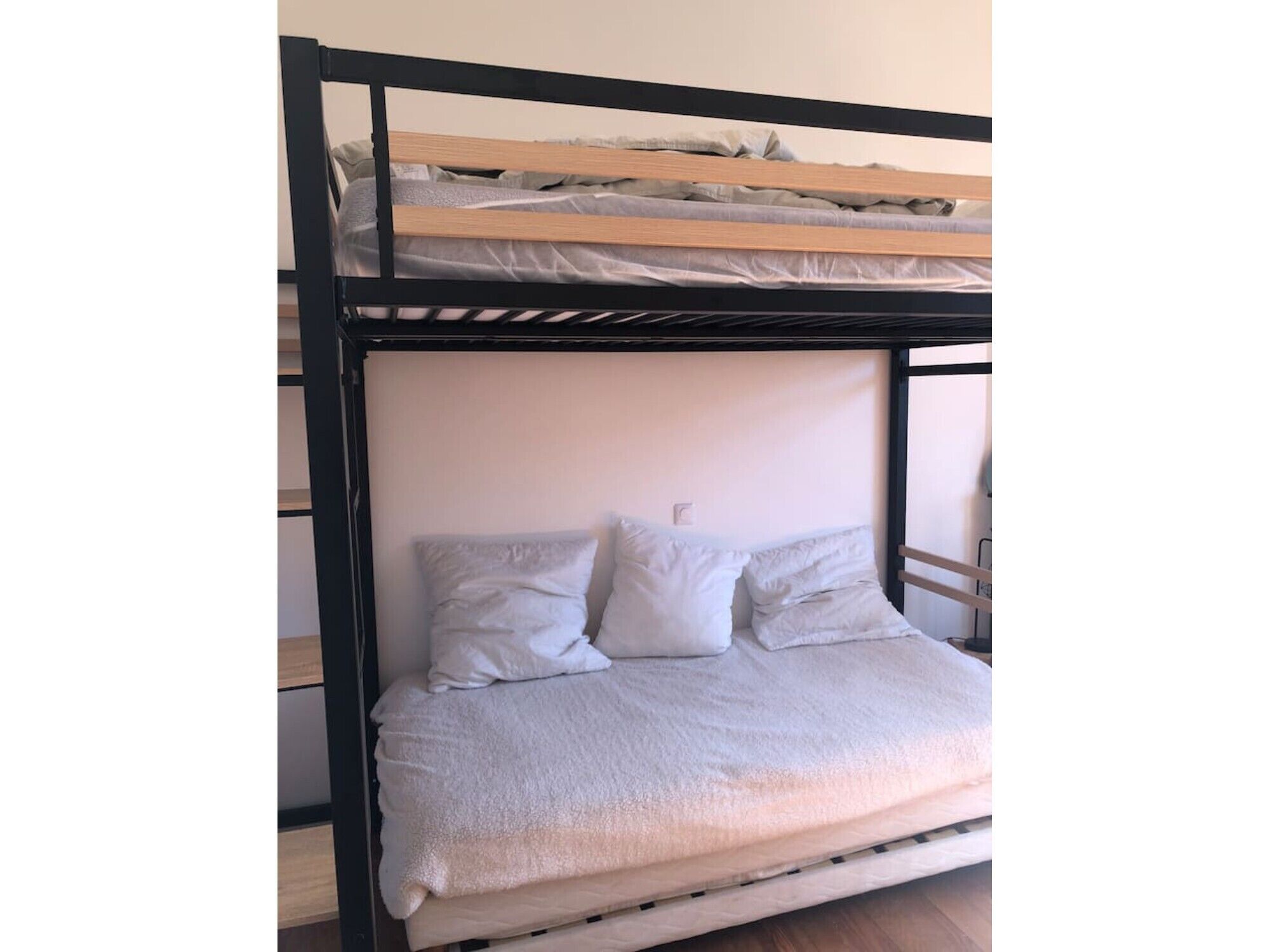 3 室のベッドルーム