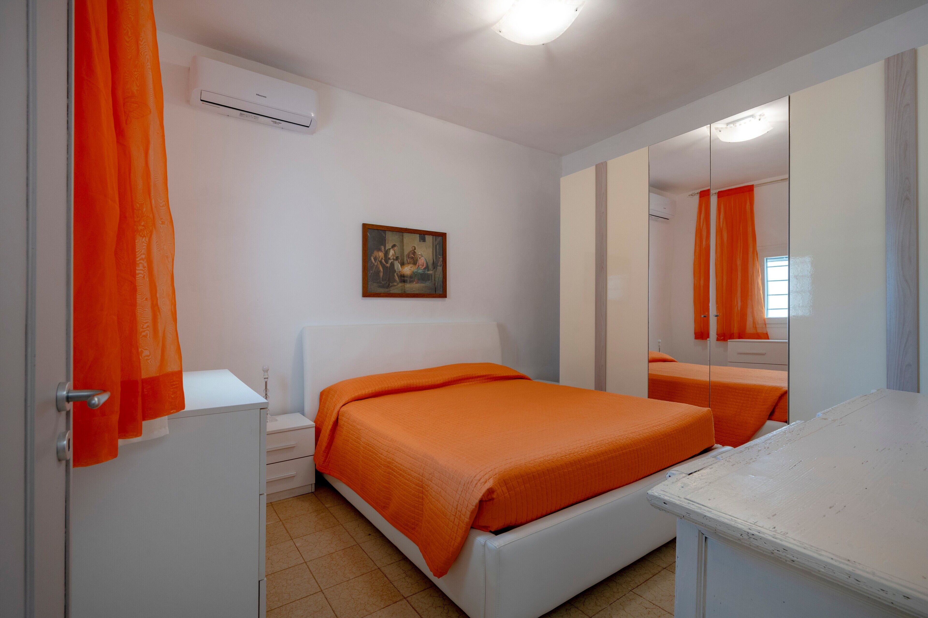 3 室のベッドルーム、アイロン / アイロン台、WiFi (無料)、ベッドシーツ