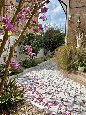 Exterior - Live Laugh Love Beach Guest Home with AC (Vila Nova de Gaia)