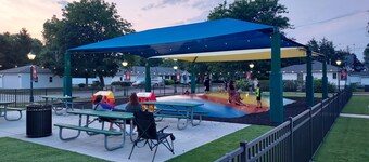 Awesome getaway! Two King beds three smart large screen TVs