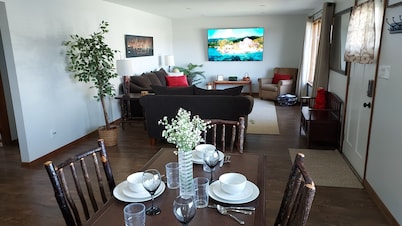 Awesome getaway! Two King beds three smart large screen TVs