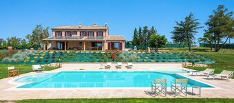 I Gelsi 12&2 by Marche Holiday Villas