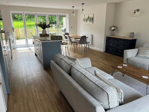 Cottage | Living area