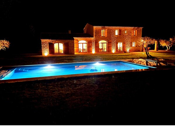 Piscine extérieure, piscine chauffée