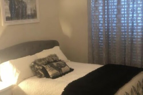 Ideal workers short long stayz modern home acreage