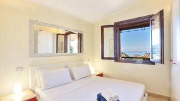 2 bedrooms, iron/ironing board, WiFi