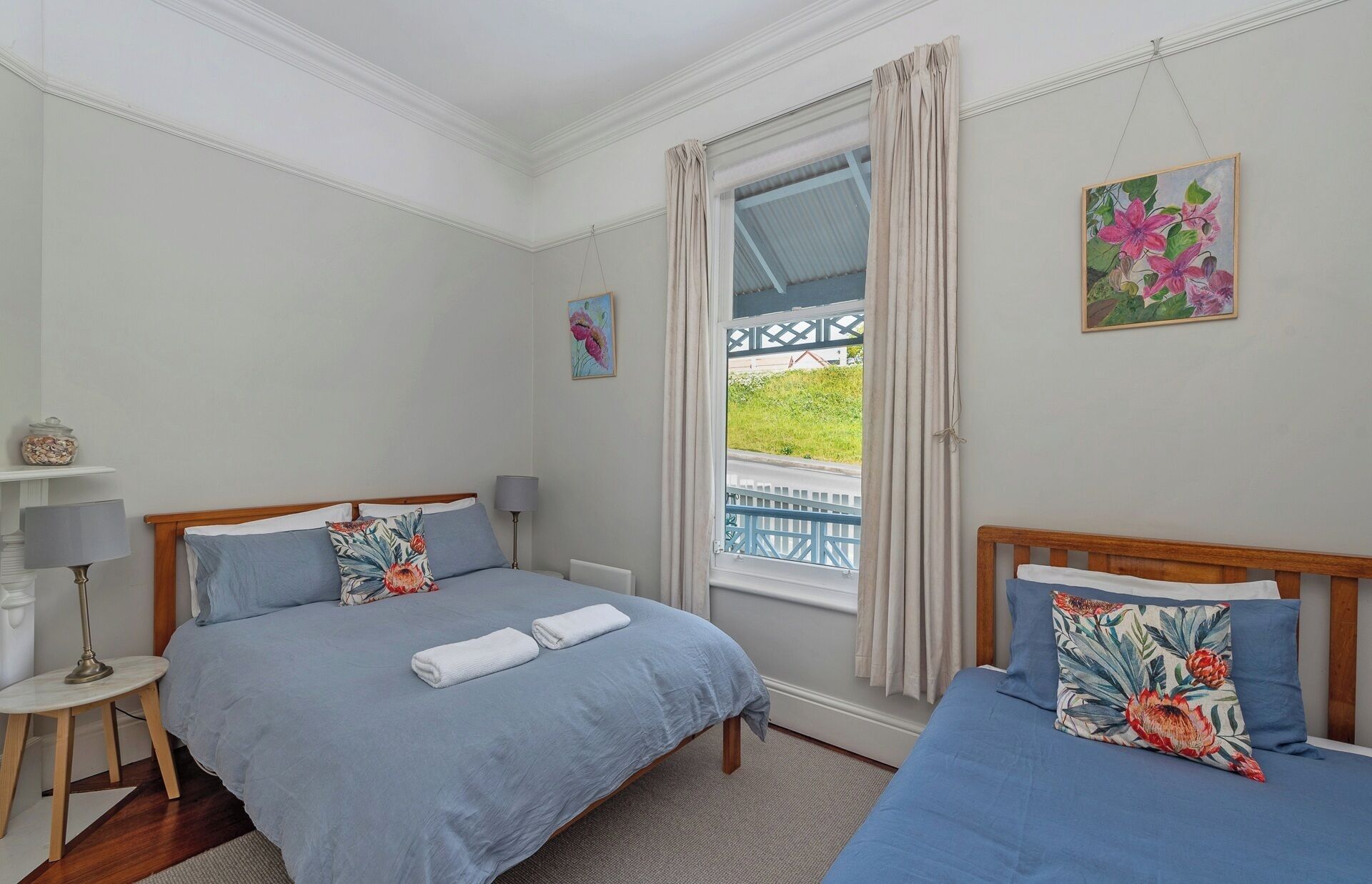 3 bedrooms, desk, iron/ironing board, free WiFi