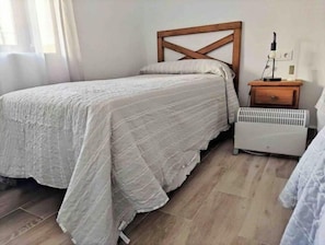 3 soverom, strykejern/-brett, wi-fi (inkludert) og sengetøy