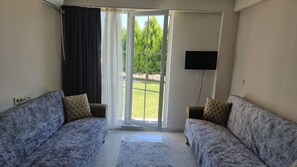 Standard Apartment, Courtyard View, Ground Floor | Garden view