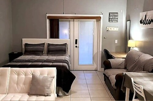 The Blue Agave—Private Studio w/ Roman Tub