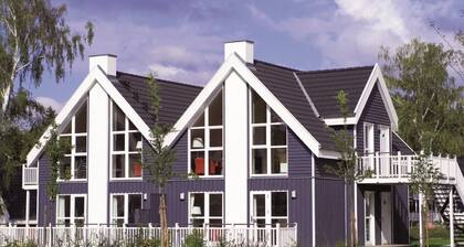 Ferienwohnung „Mön“ 68m² für 4 Pers. im Schlosspark Bad Saarow, Whirlpool und Kamin